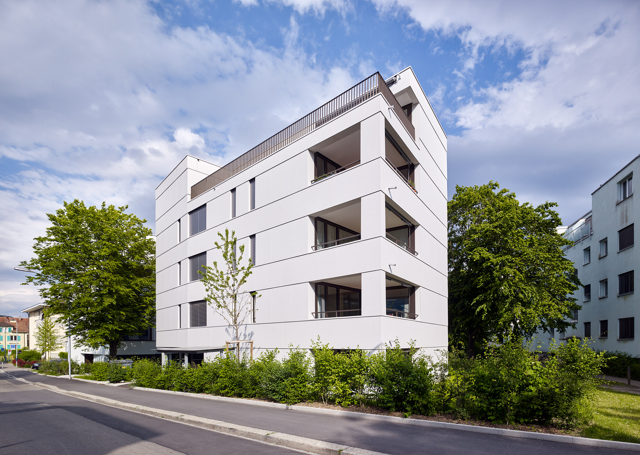 E15551 Alpa 051306p SCREEN